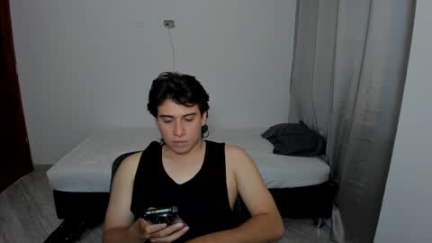 Snapshot of sweetlian_04 chatting on 09/28/25, 10:15 Lian online show from 09/28/25, 10:15