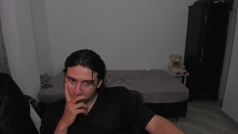 Snapshot of sweetlian_04 chatting on 02/03/26, 03:04 Lian online show from 02/03/26, 03:04