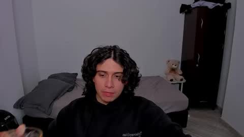 Snapshot of sweetlian_04 chatting on 02/22/26, 07:34 Lian online show from 02/22/26, 07:34