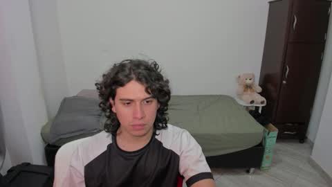 Snapshot of sweetlian_04 chatting on 03/13/26, 01:12 Lian online show from 03/13/26, 01:12