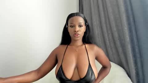 sweetlipsy online show from 02/18/26, 05:14