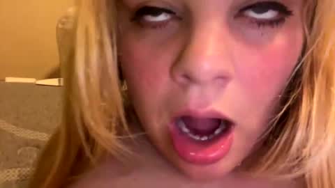 Lisa  online show from 03/05/25, 11:05