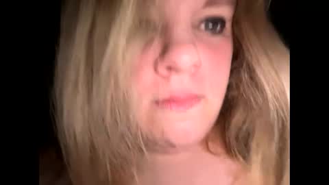 Snapshot of sweetlisa92 chatting on 06/11/26, 08:45 Lisa online show from 06/11/26, 08:45