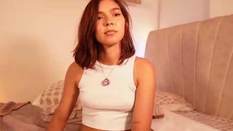 Snapshot of sweetlittlevenus chatting on 06/11/26, 02:53 Venus online show from 06/11/26, 02:53