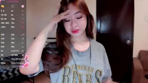 Snapshot of sweetlovepinay04 chatting on 03/26/26, 01:33 Zoe online show from 03/26/26, 01:33