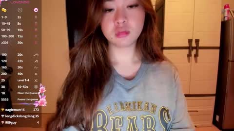 Snapshot of sweetlovepinay04 chatting on 05/04/26, 11:23 Zoe online show from 05/04/26, 11:23