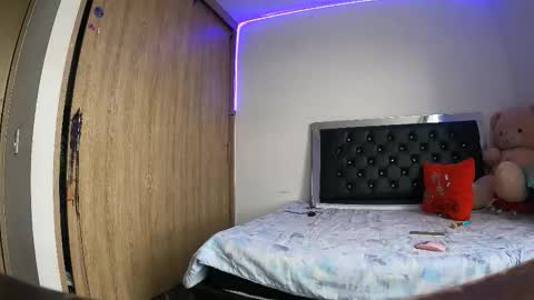 sweetmagic6 online show from 12/19/25, 08:16