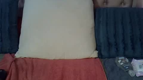 sweetmellowx1 online show from 01/25/25, 10:29