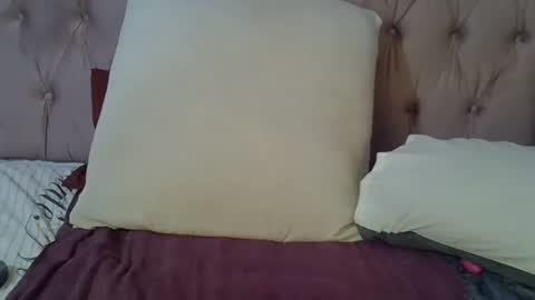 sweetmellowx1 online show from 03/02/25, 05:36