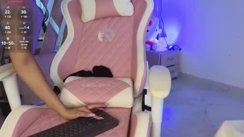 Mia  online show from 03/03/25, 05:07