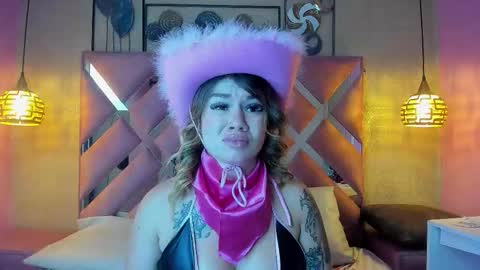 Snapshot of sweetmichel_ chatting on 10/01/25, 04:02 SweetMichel online show from 10/01/25, 04:02