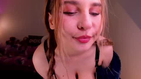Snapshot of sweetmila1 chatting on 03/16/26, 06:23 Mila online show from 03/16/26, 06:23