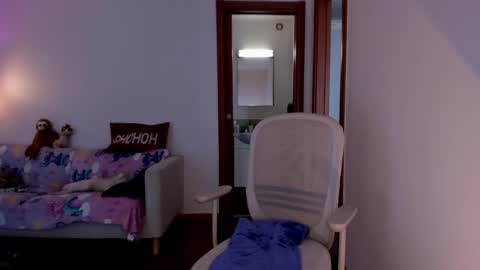 Snapshot of sweetmila1 chatting on 04/03/26, 12:47 Mila online show from 04/03/26, 12:47