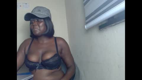 sweetnectarx online show from 02/10/25, 06:56