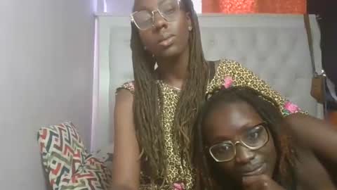 Novah girlie online show from 05/25/26, 02:34