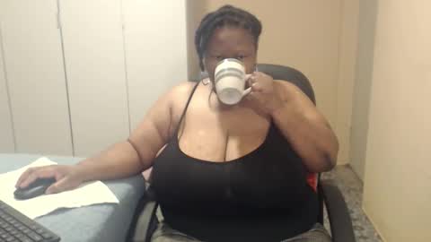 sweetnoziexxx online show from 09/19/25, 04:47