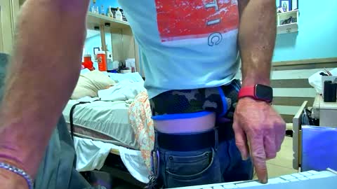 WeAim2PZzz online show from 02/20/25, 08:36