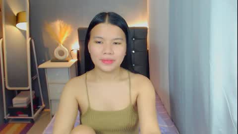 Snapshot of sweetnwildts chatting on 04/23/26, 03:52 Ghena online show from 04/23/26, 03:52