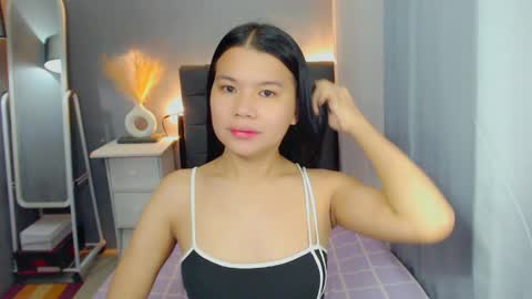 Snapshot of sweetnwildts chatting on 05/05/26, 03:14 Ghena online show from 05/05/26, 03:14