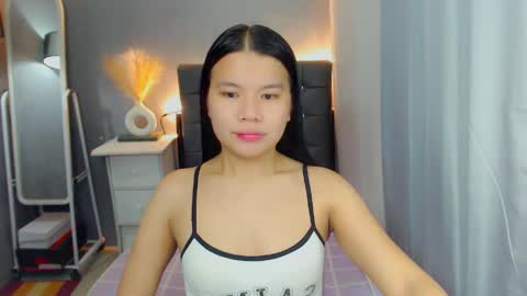 Snapshot of sweetnwildts chatting on 05/10/26, 01:44 Ghena online show from 05/10/26, 01:44