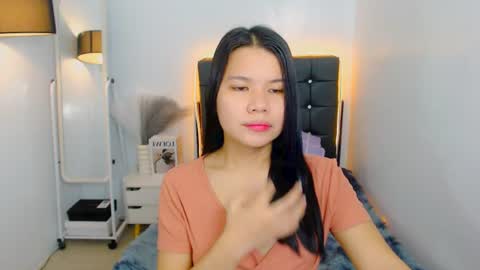 Snapshot of sweetnwildts chatting on 07/13/26, 04:37 Ghena online show from 07/13/26, 04:37