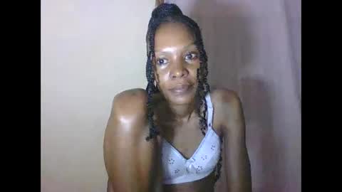 ESTHER online show from 12/19/25, 03:02