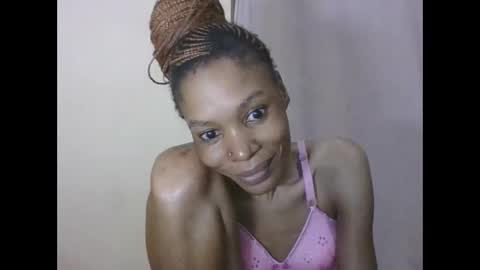 Snapshot of sweetpetite254 chatting on 04/29/26, 01:43 ESTHER online show from 04/29/26, 01:43