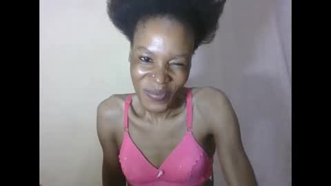 Snapshot of sweetpetite254 chatting on 05/07/26, 01:55 ESTHER online show from 05/07/26, 01:55