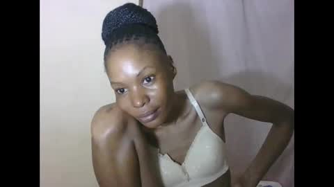Snapshot of sweetpetite254 chatting on 05/17/26, 02:53 ESTHER online show from 05/17/26, 02:53