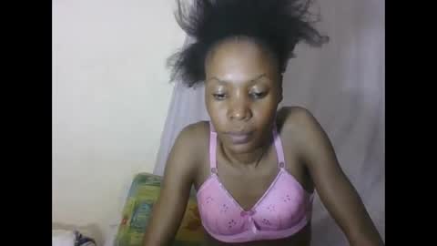 Snapshot of sweetpetite254 chatting on 06/01/26, 06:53 ESTHER online show from 06/01/26, 06:53