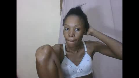 Snapshot of sweetpetite254 chatting on 06/04/26, 01:33 ESTHER online show from 06/04/26, 01:33