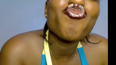 Snapshot of sweetpetitgirl chatting on 02/21/26, 09:38 LILY BRANDY online show from 02/21/26, 09:38