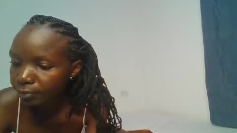 sweetpink_1 online show from 01/13/26, 06:46