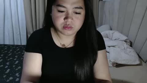 Snapshot of sweetprincess_athena chatting on 03/22/26, 03:26 Princess Ella online show from 03/22/26, 03:26