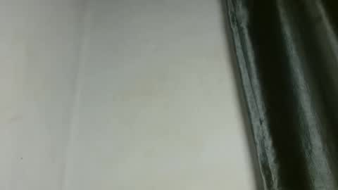 slim ivy online show from 04/11/26, 04:06