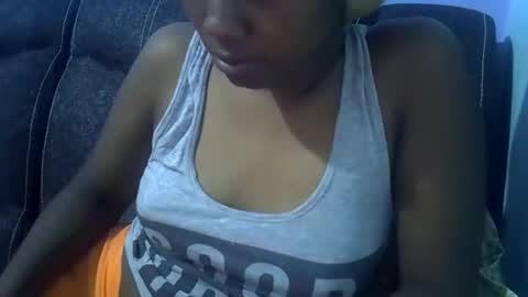 Snapshot of sweetqueen20 chatting on 04/24/26, 02:58 queen online show from 04/24/26, 02:58