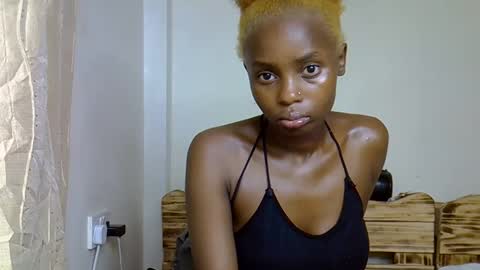 Snapshot of sweetrall chatting on 02/04/26, 01:44 Lilly online show from 02/04/26, 01:44