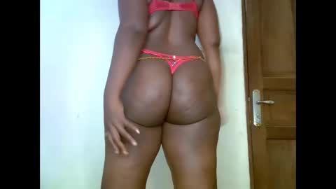 Snapshot of sweetrenne chatting on 02/14/25, 08:21 sweetrenne online show from 02/14/25, 08:21