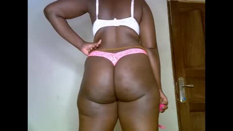 Snapshot of sweetrenne chatting on 02/20/25, 06:35 sweetrenne online show from 02/20/25, 06:35