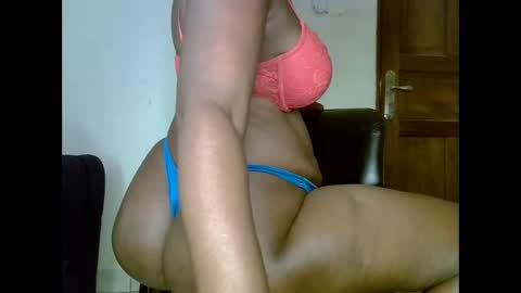 Snapshot of sweetrenne chatting on 09/20/25, 01:39 sweetrenne online show from 09/20/25, 01:39