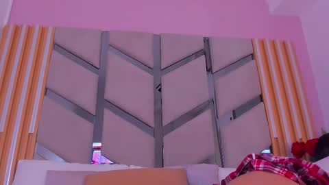 Snapshot of sweetsalome_01 chatting on 02/25/26, 12:15 sweetsalome_01 online show from 02/25/26, 12:15