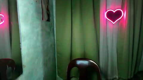 Snapshot of sweetsassyvv chatting on 01/16/26, 04:11 sweetsassyvv online show from 01/16/26, 04:11