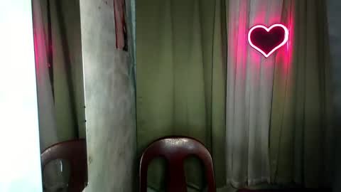 Snapshot of sweetsassyvv chatting on 02/24/26, 02:04 sweetsassyvv online show from 02/24/26, 02:04