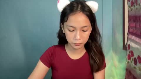 Snapshot of sweetsexy_miax chatting on 10/29/25, 01:13 Mia online show from 10/29/25, 01:13