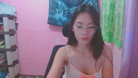 Mia online show from 05/07/26, 03:06