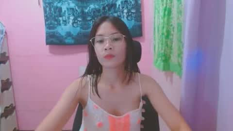 Mia online show from 06/07/26, 05:11