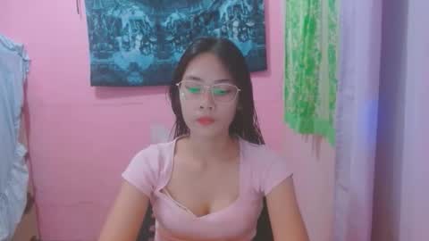 Mia online show from 06/09/26, 04:57