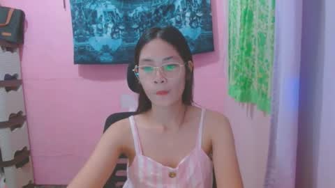 Snapshot of sweetsexygirl20 chatting on 06/24/26, 10:36 Mia online show from 06/24/26, 10:36