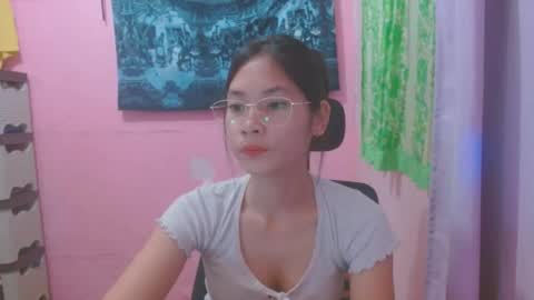 Snapshot of sweetsexygirl20 chatting on 06/26/26, 06:29 Mia online show from 06/26/26, 06:29