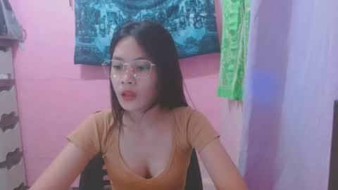 Snapshot of sweetsexygirl20 chatting on 07/25/26, 06:11 Mia online show from 07/25/26, 06:11